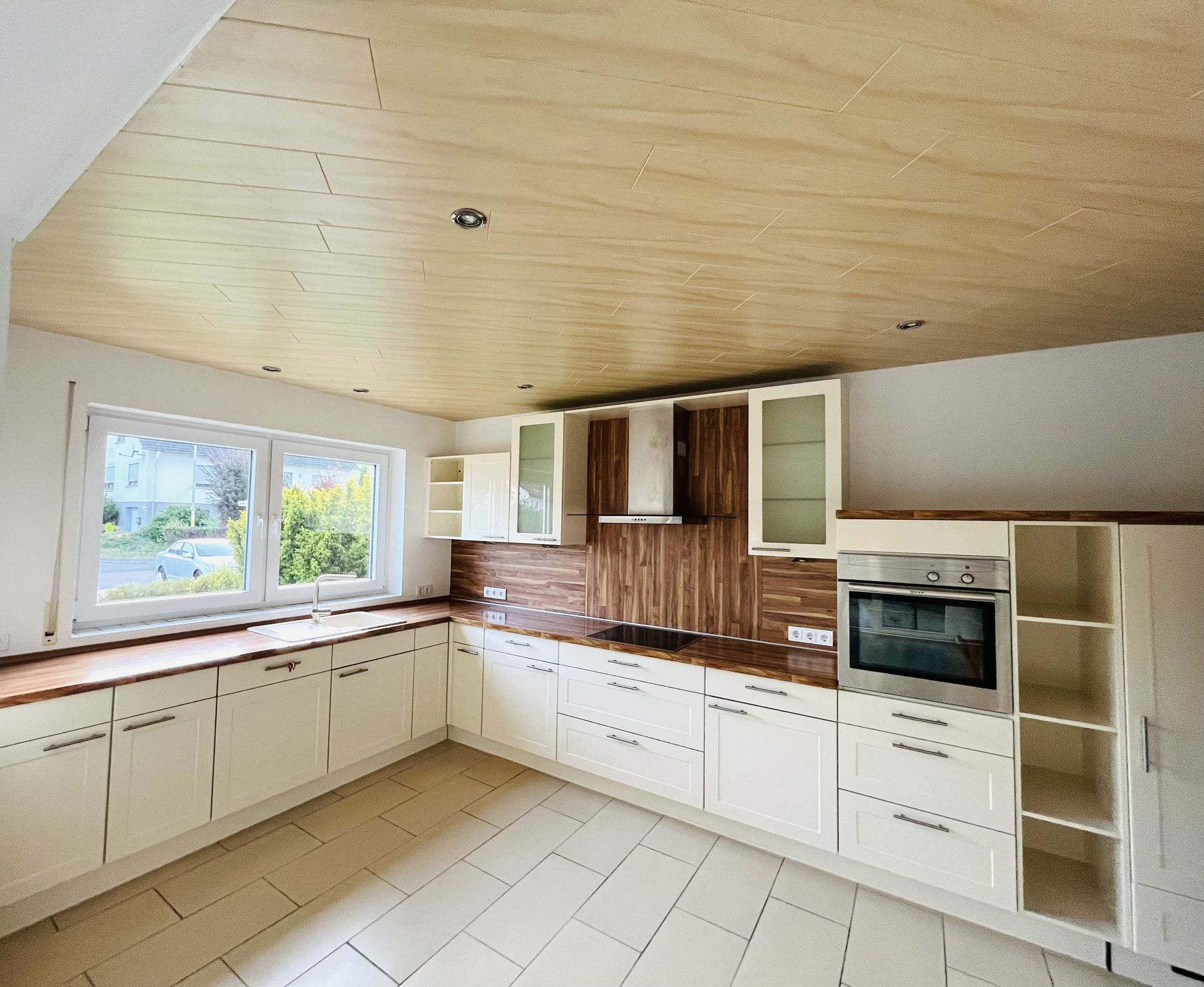 Kirchhundem-Rahrbach: 5ZKB mit Einbauküche und großer Terrasse provisionsfrei zu vermieten