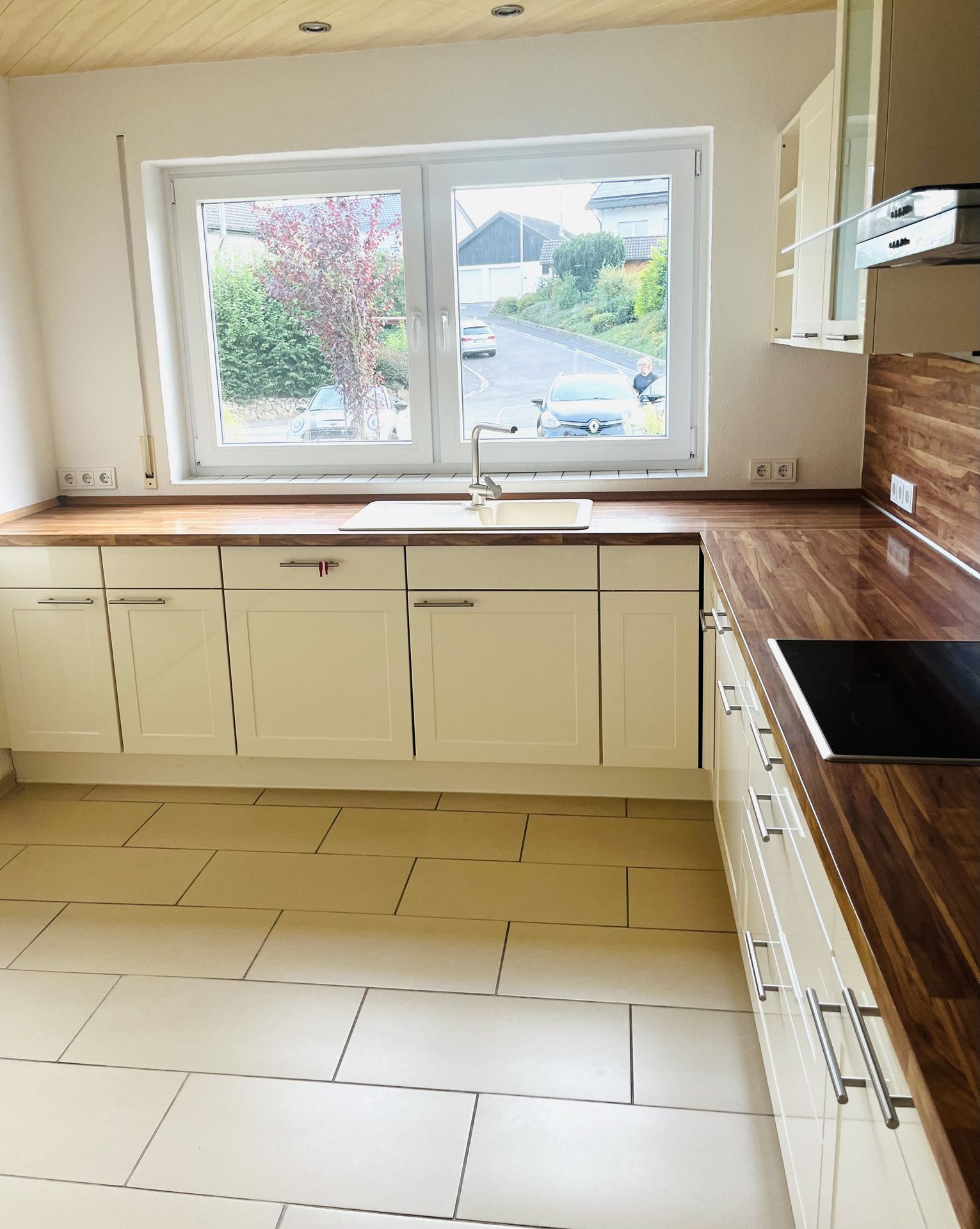 Kirchhundem-Rahrbach: 5ZKB mit Einbauküche und großer Terrasse provisionsfrei zu vermieten