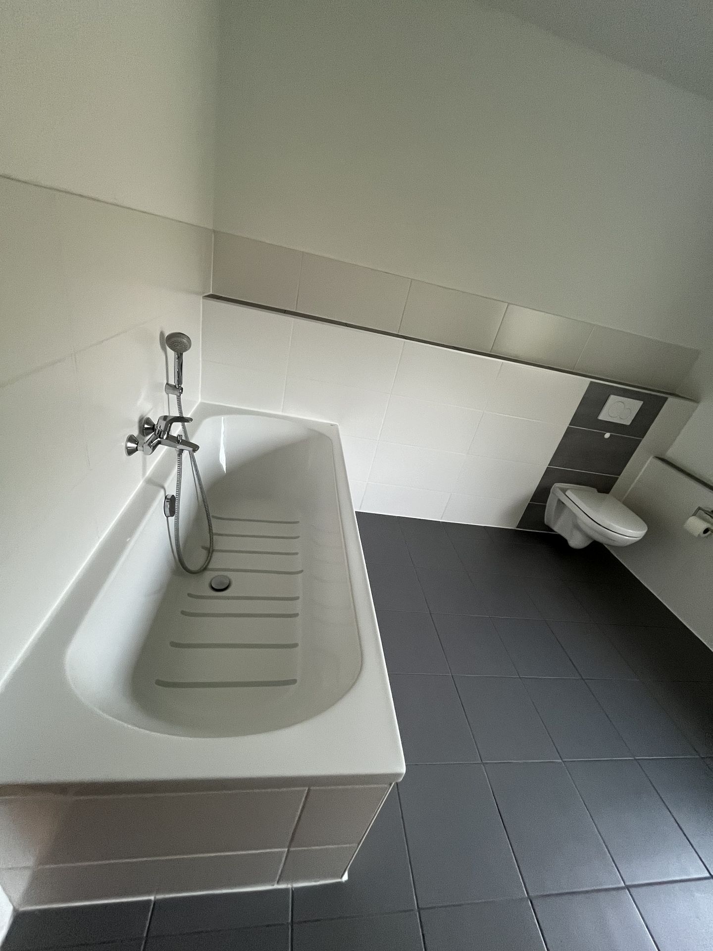 Kirchhundem-Rahrbach: 5ZKB mit Einbauküche und großer Terrasse provisionsfrei zu vermieten